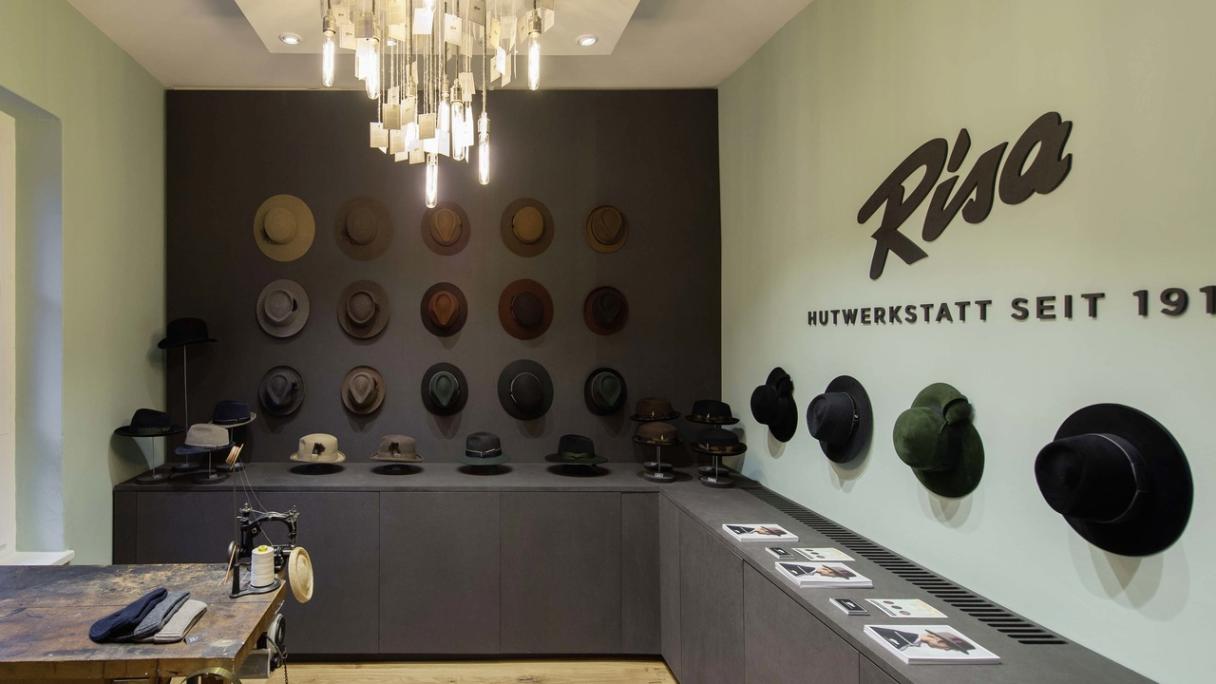 Les superbes chapeaux artisanaux de l’atelier Risa Hutwerkstatt