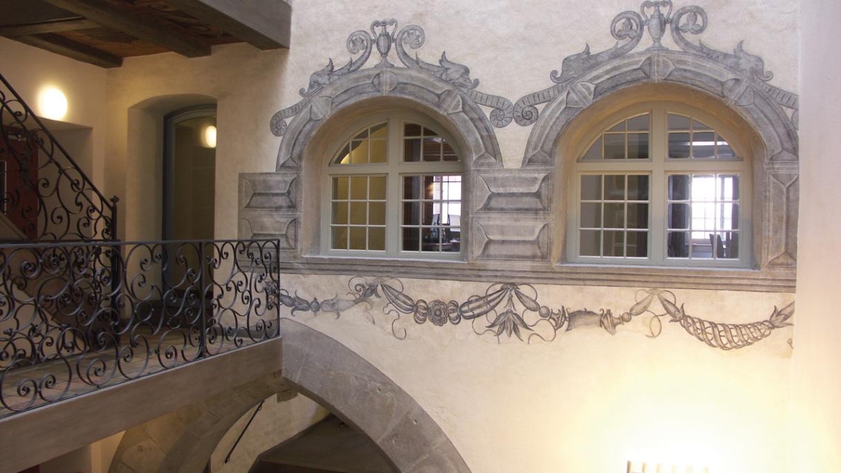 Haus zum Rech, finestre con pitture murali del anno 1574