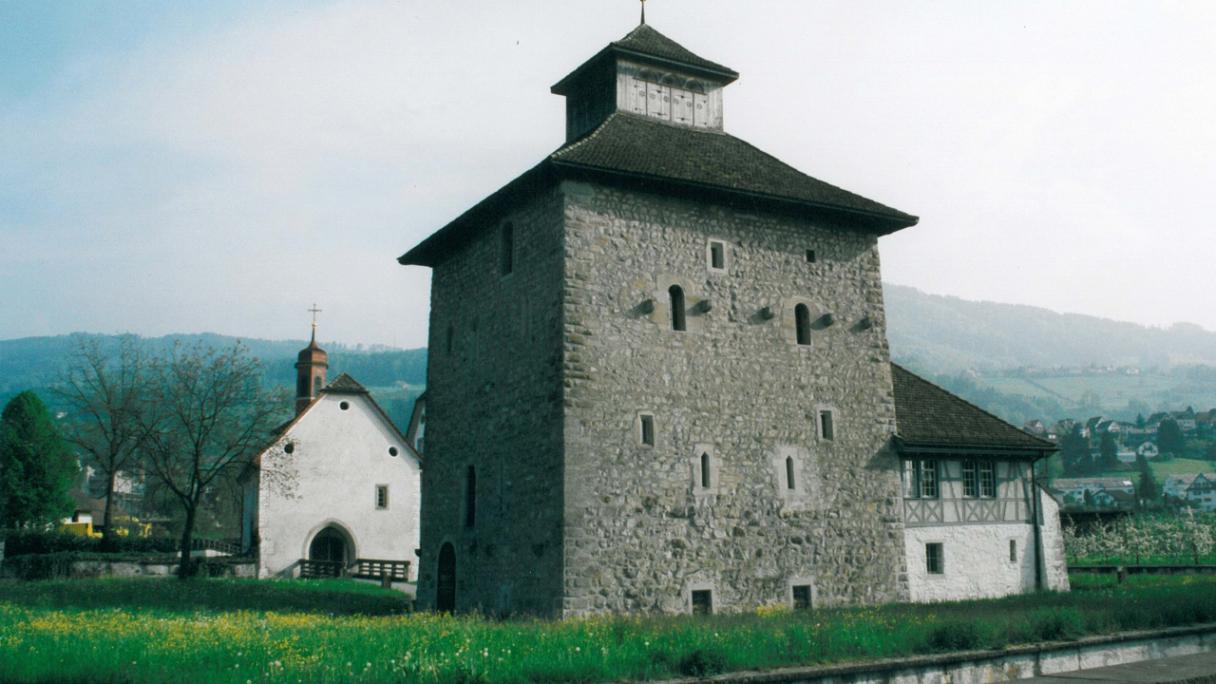 La tour du château Pfäffikon, aspect extérieur