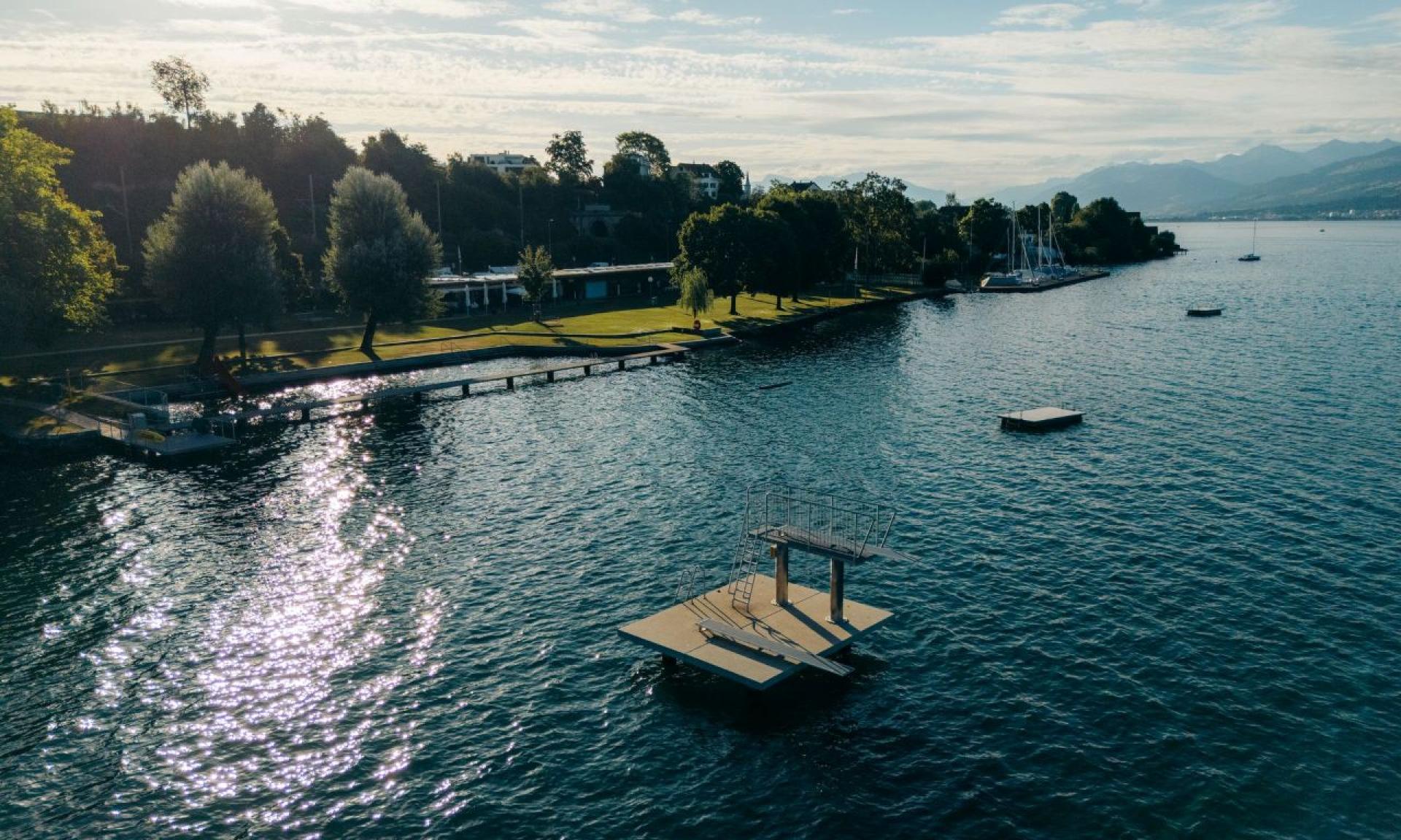 Seebad Lattenberg Stäfa Floss