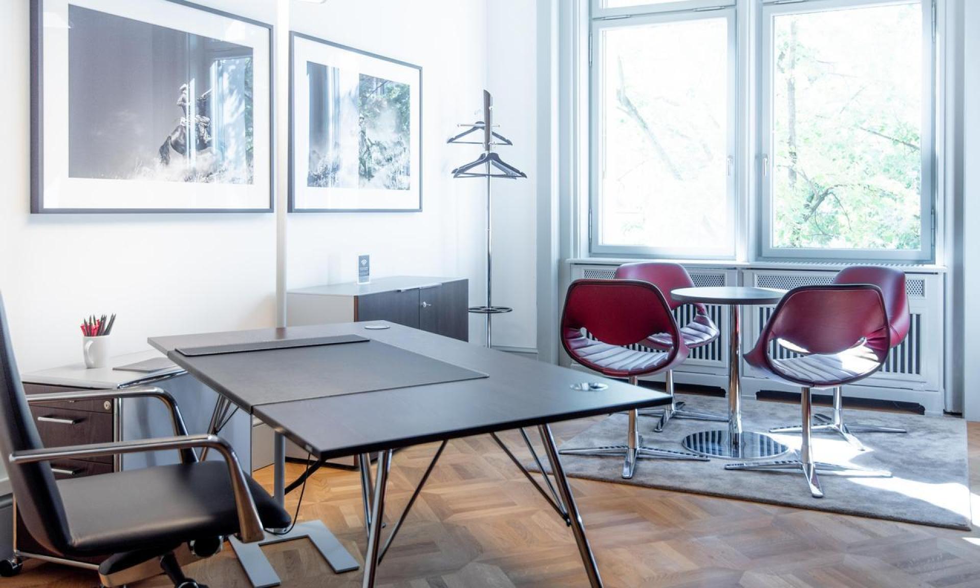 Satellite Office, Haus Gryffenberg