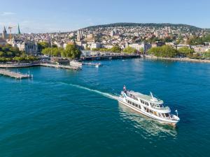 Stadtrundfahrt und Schifffahrt in Zürich