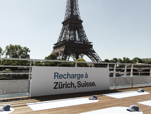 Medienanlass direkt unter dem Eiffelturm