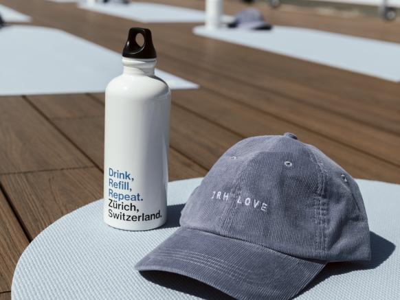 Yogastunde mit 16 Medienschaffenden und Creator:innen