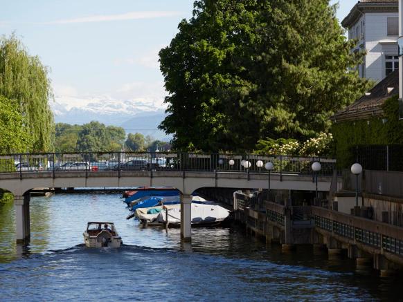 Schanzengraben – Idyllic Promenade in the Middle of Zurich