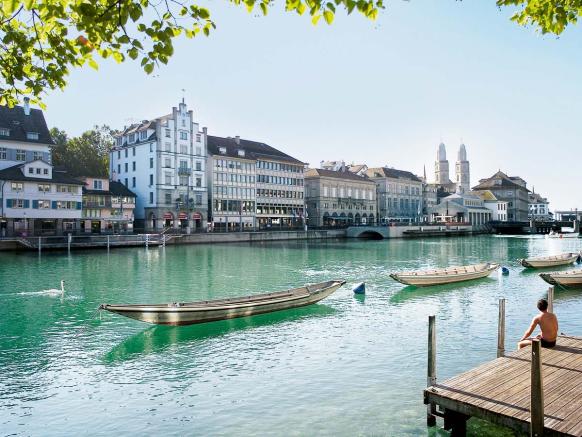 Sommer in Zürich, Blick über die Limmat