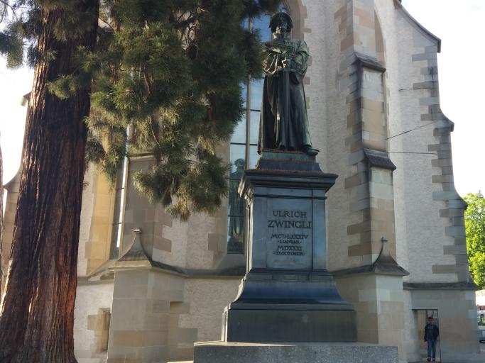 Il monumento di Huldrych Zwingli primo riformatore die Zurigo