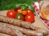 La macelleria è nota in tutta la città per l’amata salsiccia arrosto “Wiedikerli”, così chiamata per il suo quartiere di origine, Wiedikon